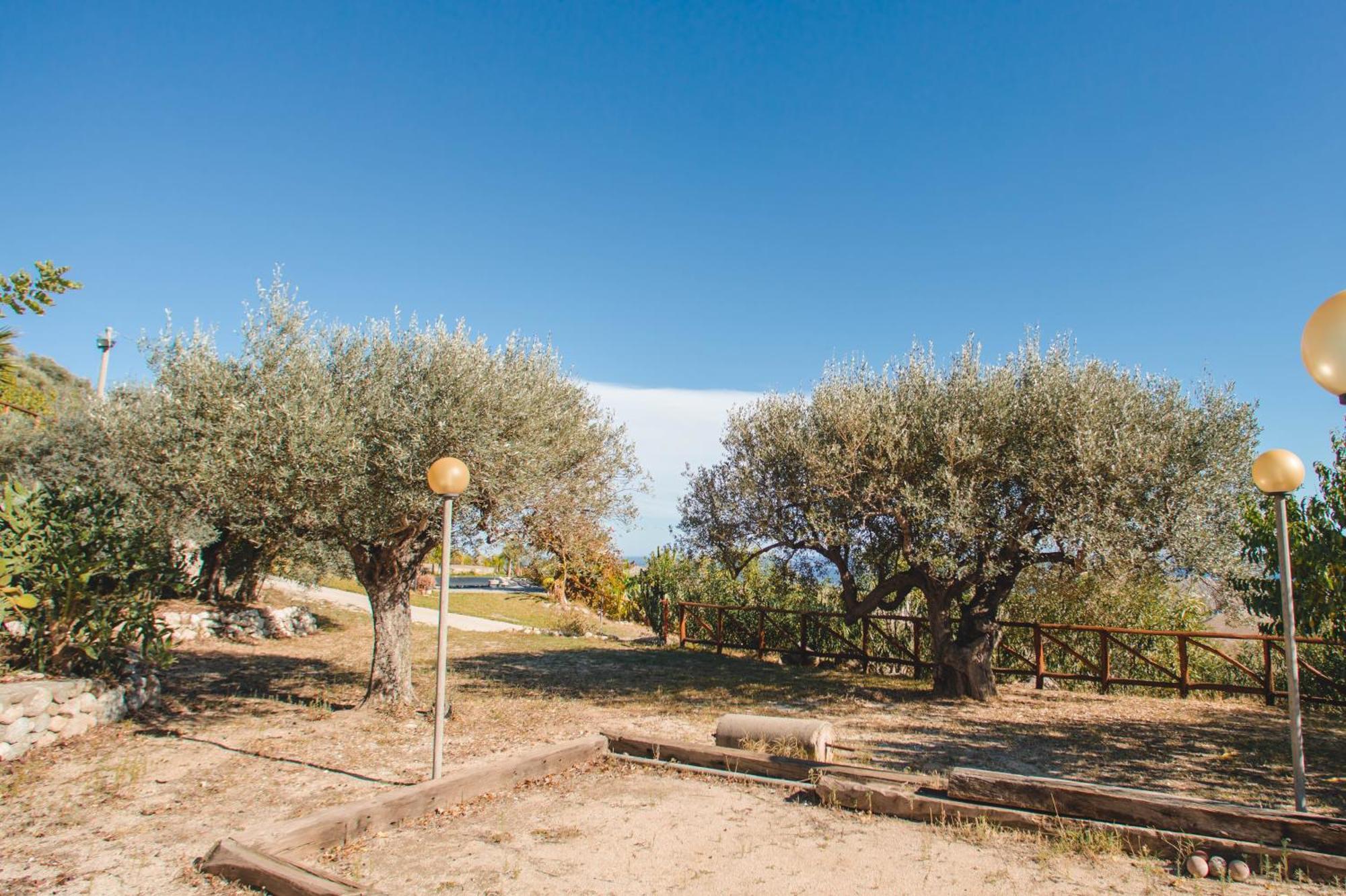 Calami - Villa Romeo - Private Apartments With Pool, Seaview & Olive Grove Santa Caterina Dello Ionio Marina Exterior foto